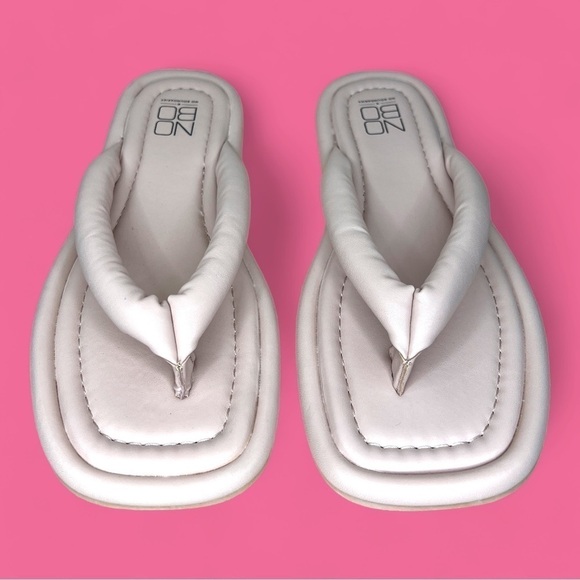 Size 8 Mauve Pink Pastel Slip On Sandals Shoes Flat Barbiecore - Picture 1 of 8